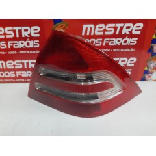 Lanterna  Mercedes C200/c240/c320 2001 A 2007 Ld